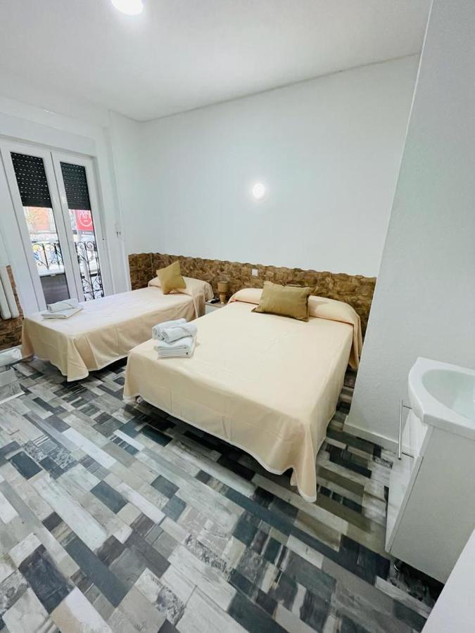 Hostal Noche Y Dia Madrid Exterior photo