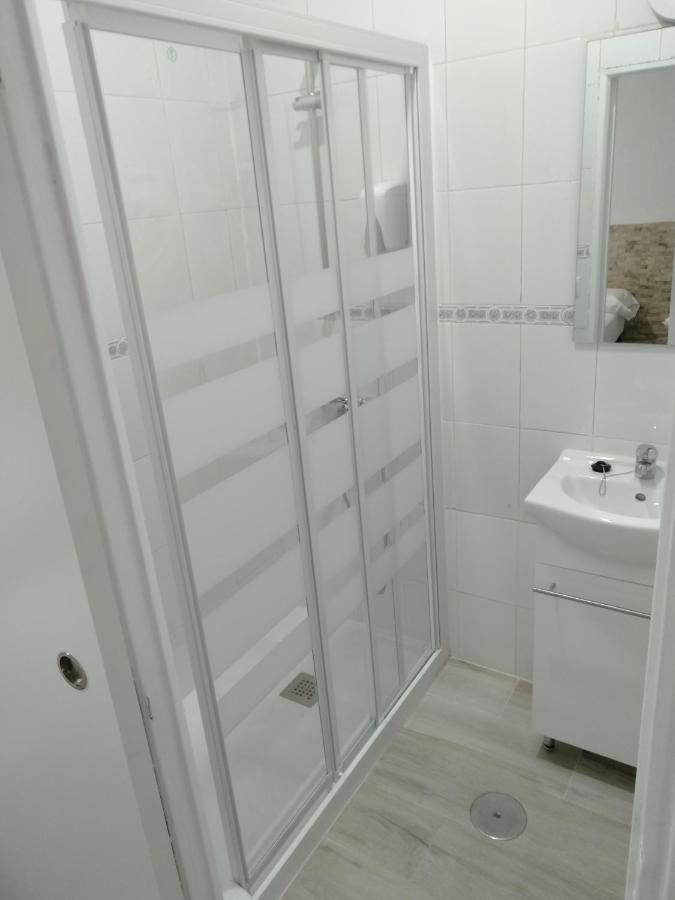 Hostal Noche Y Dia Madrid Exterior photo